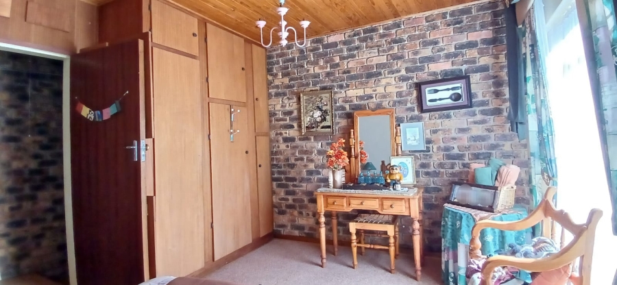 5 Bedroom Property for Sale in La Provance Free State